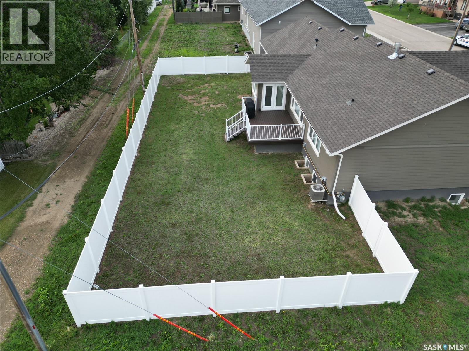 44 Crescent Drive, Avonlea, SK - Outdoor