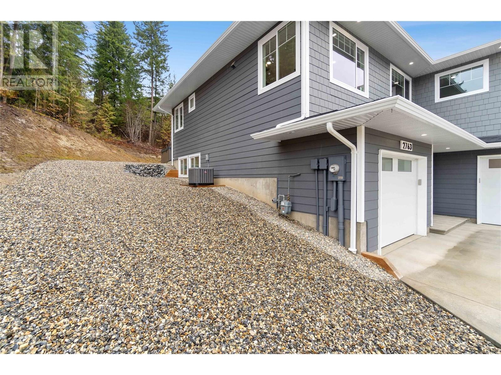 2763 Valleyview Drive, Blind Bay, BC - Outdoor