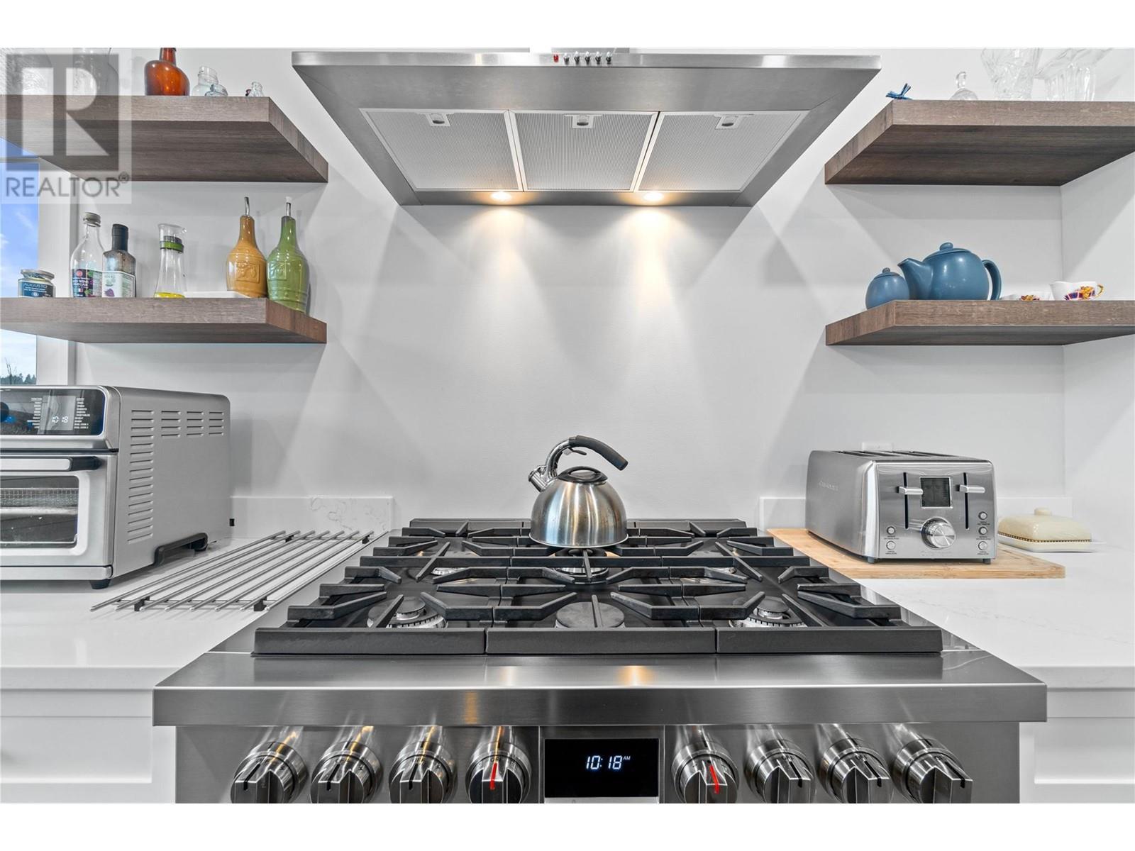 2763 Valleyview Drive, Blind Bay, BC - Indoor Photo Showing Kitchen