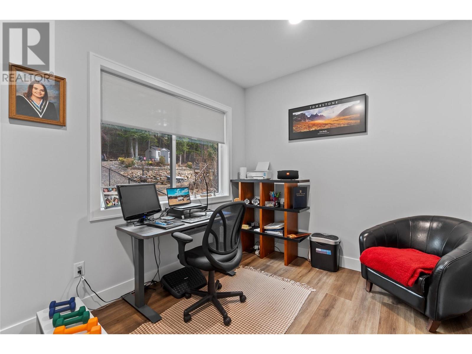 2763 Valleyview Drive, Blind Bay, BC - Indoor Photo Showing Office