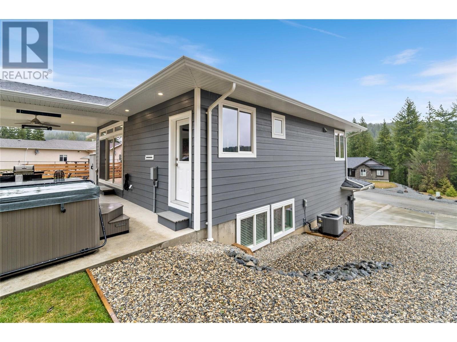 2763 Valleyview Drive, Blind Bay, BC - Outdoor With Exterior