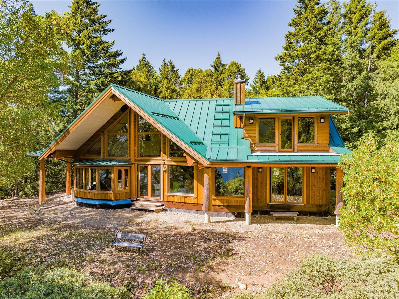 1100 Keith Rd, Qualicum Beach, BC