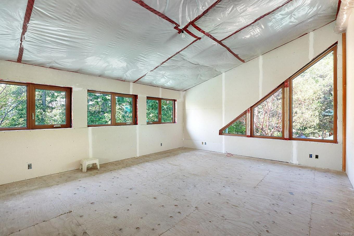 1100 Keith Rd, Qualicum Beach, BC