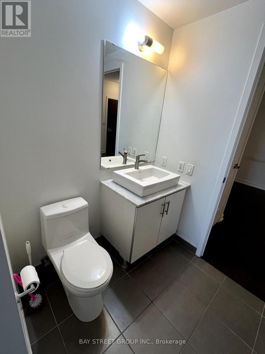 2709 - 1 The Esplanade, Toronto, ON - Indoor Photo Showing Bathroom