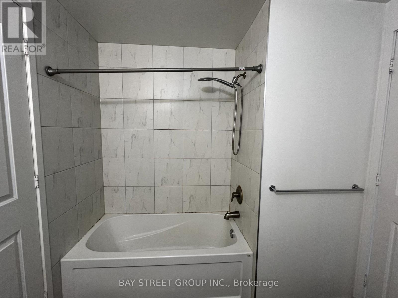 2709 - 1 The Esplanade, Toronto, ON - Indoor Photo Showing Bathroom