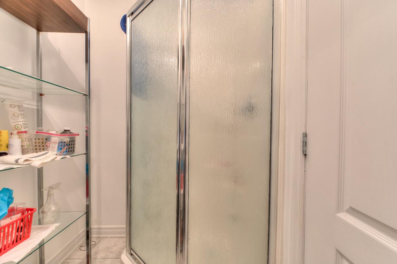 Salle de bains - 504-5220 Boul. Des Sources, Montréal (Pierrefonds-Roxboro), QC - Indoor Photo Showing Bathroom