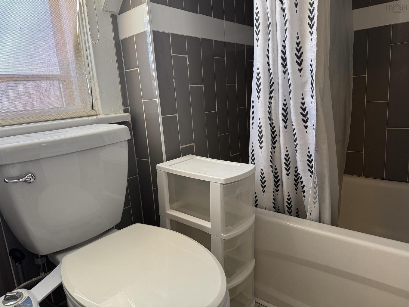 211 Bay Street, Sydney, NS