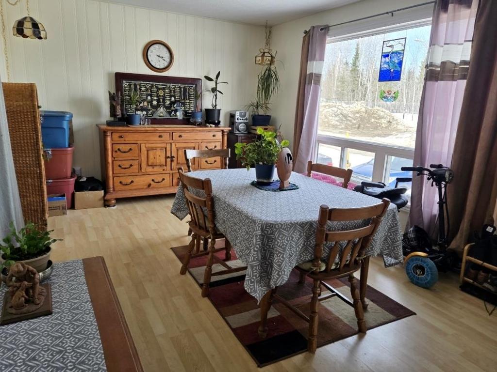 4 Fisher Ave, Manitouwadge, ON