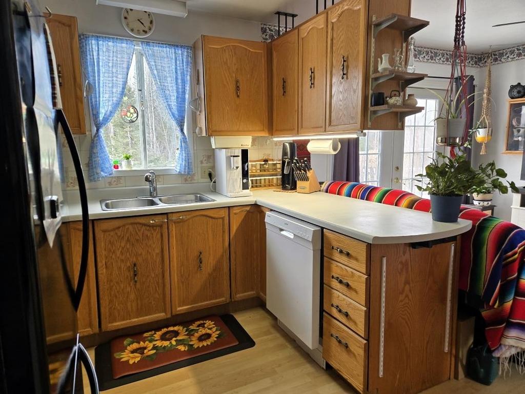 4 Fisher Ave, Manitouwadge, ON