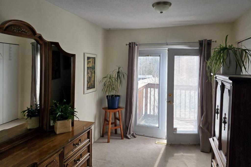 4 Fisher Ave, Manitouwadge, ON