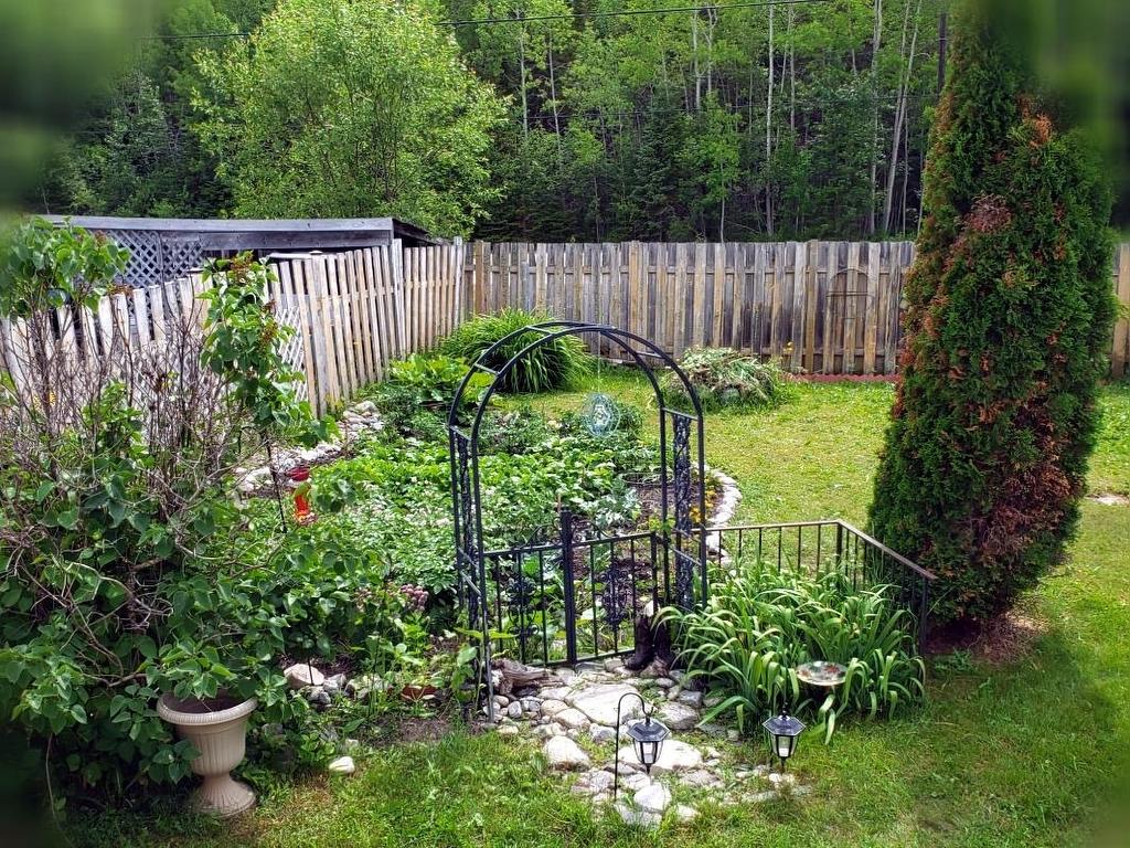 4 Fisher Ave, Manitouwadge, ON