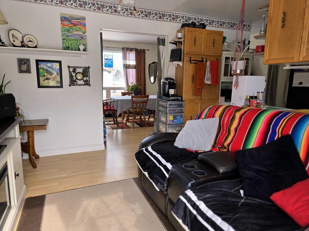 4 Fisher Ave, Manitouwadge, ON