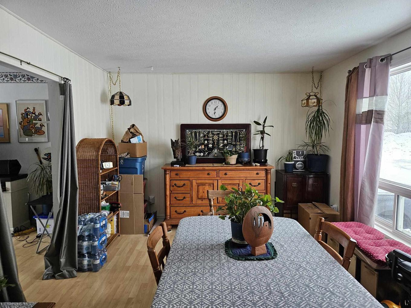 4 Fisher Ave, Manitouwadge, ON