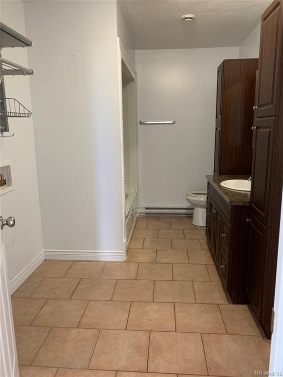 36-38 Cn, Grand-Sault/Grand Falls, NB