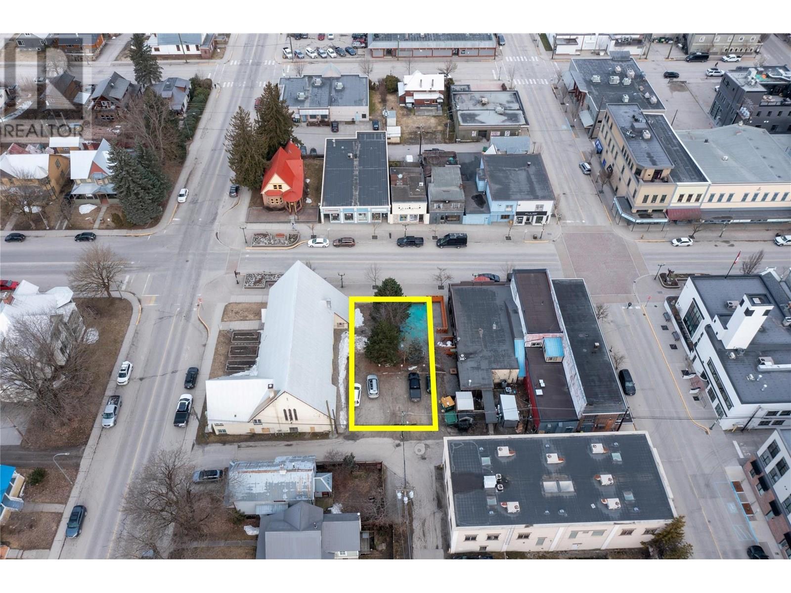 310 Mackenzie Avenue, Revelstoke, BC