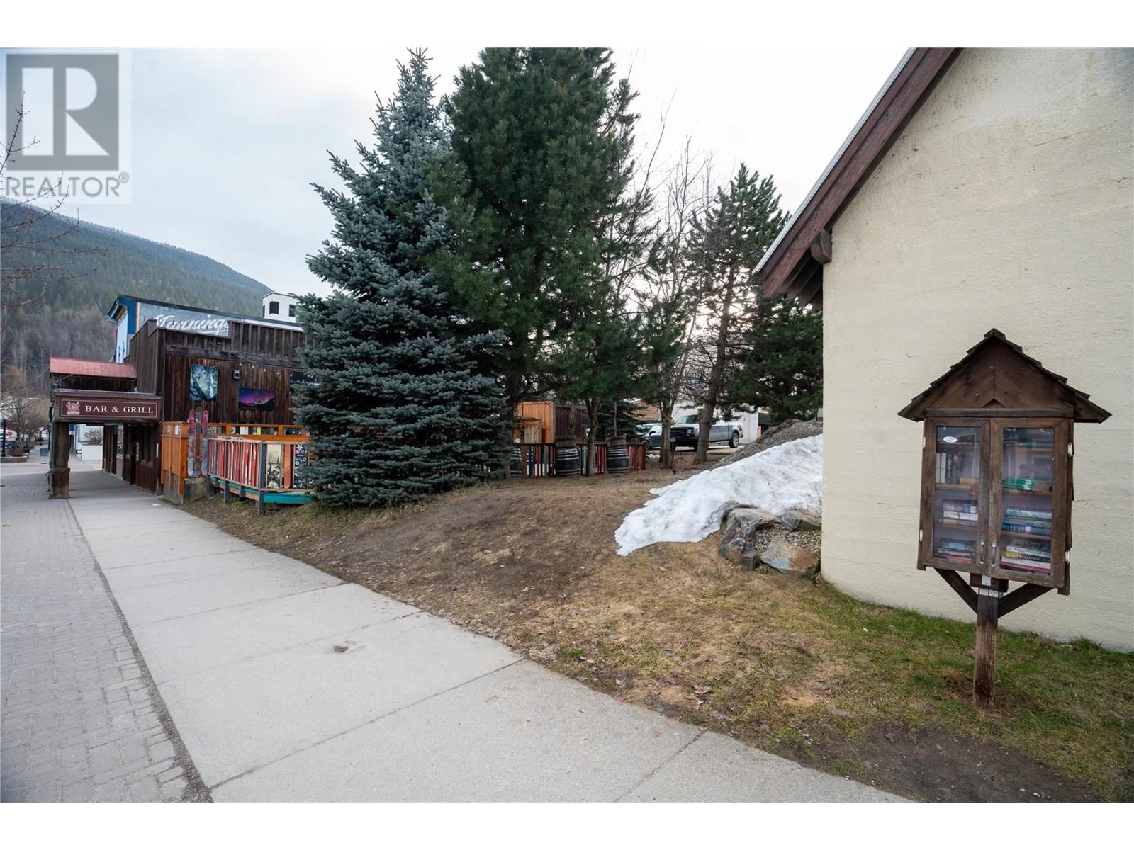 310 Mackenzie Avenue, Revelstoke, BC