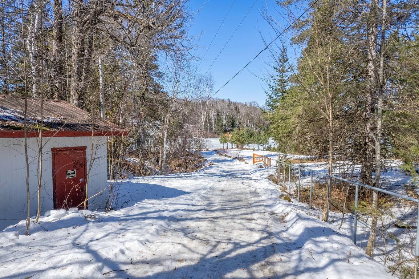 259 Ch. Du Lac-Chaud, La Macaza, QC