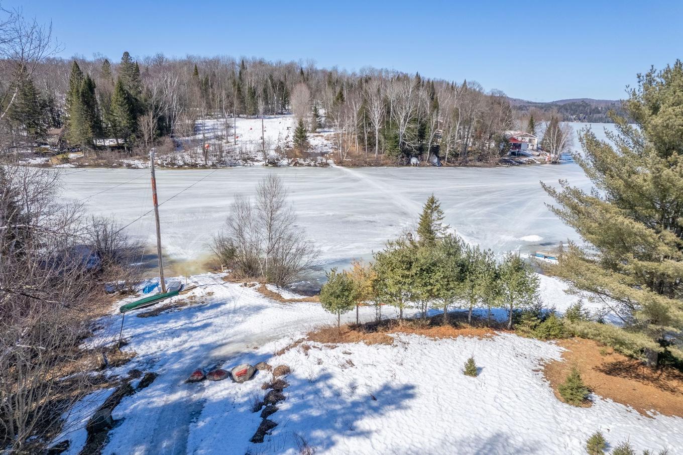 259 Ch. Du Lac-Chaud, La Macaza, QC