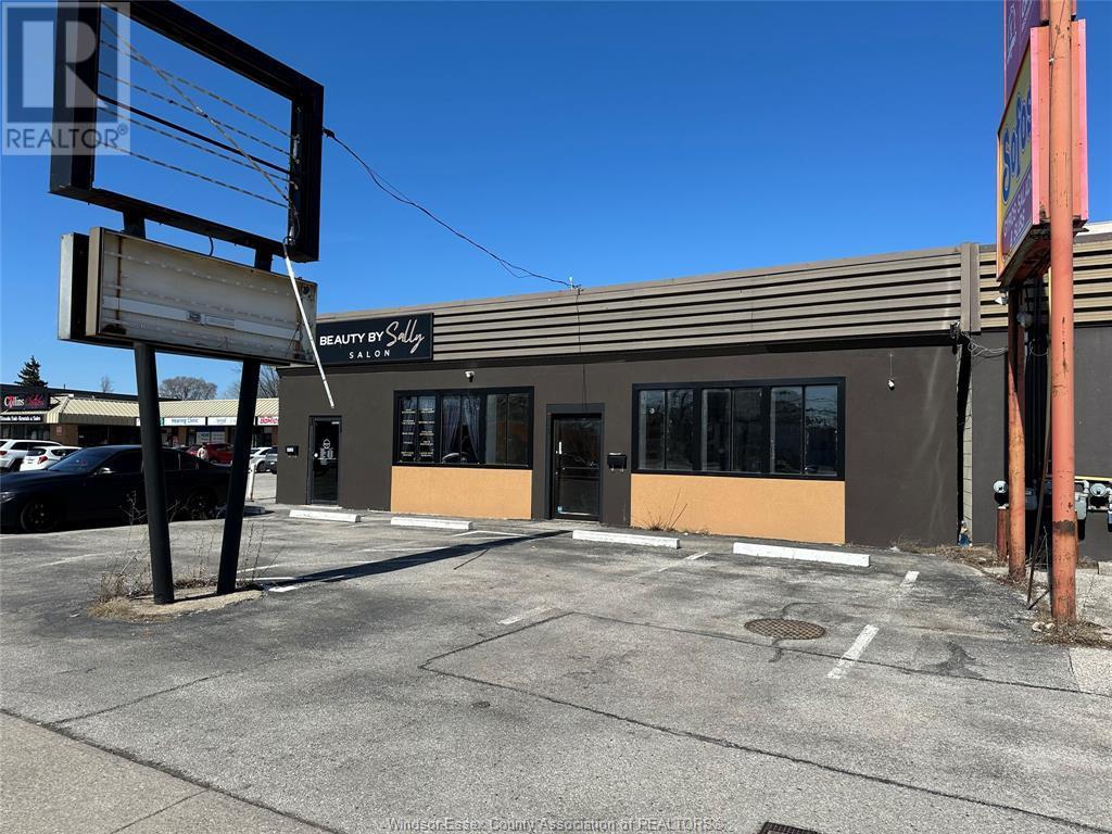 6058 Tecumseh Road East, Windsor, ON