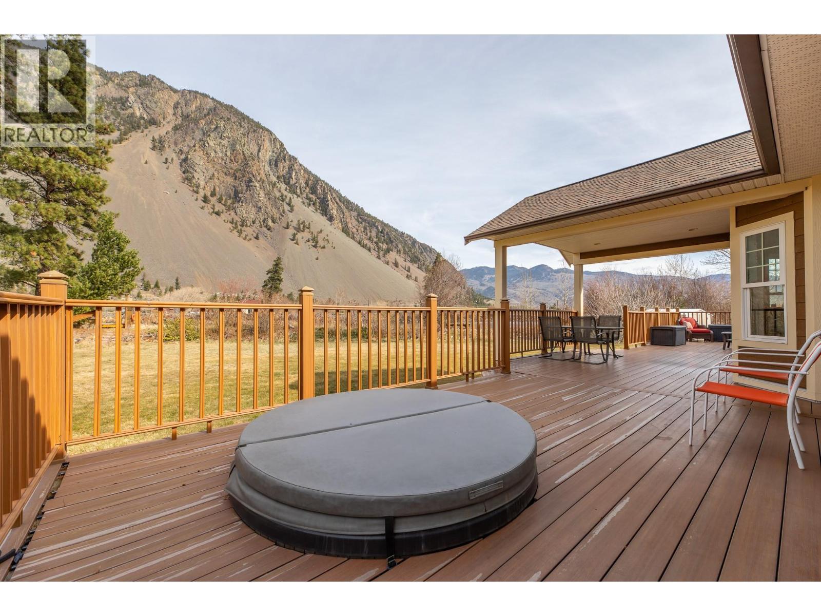 Hot tub with a view - 3210 / 3208 Cory Road, Keremeos, BC