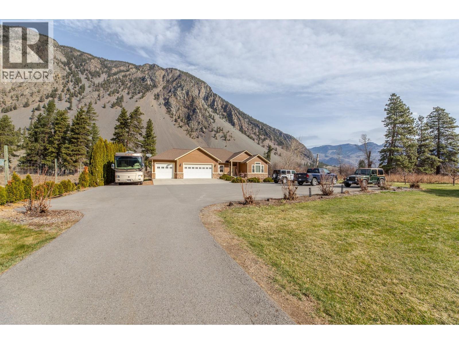 Main house - 3210 / 3208 Cory Road, Keremeos, BC