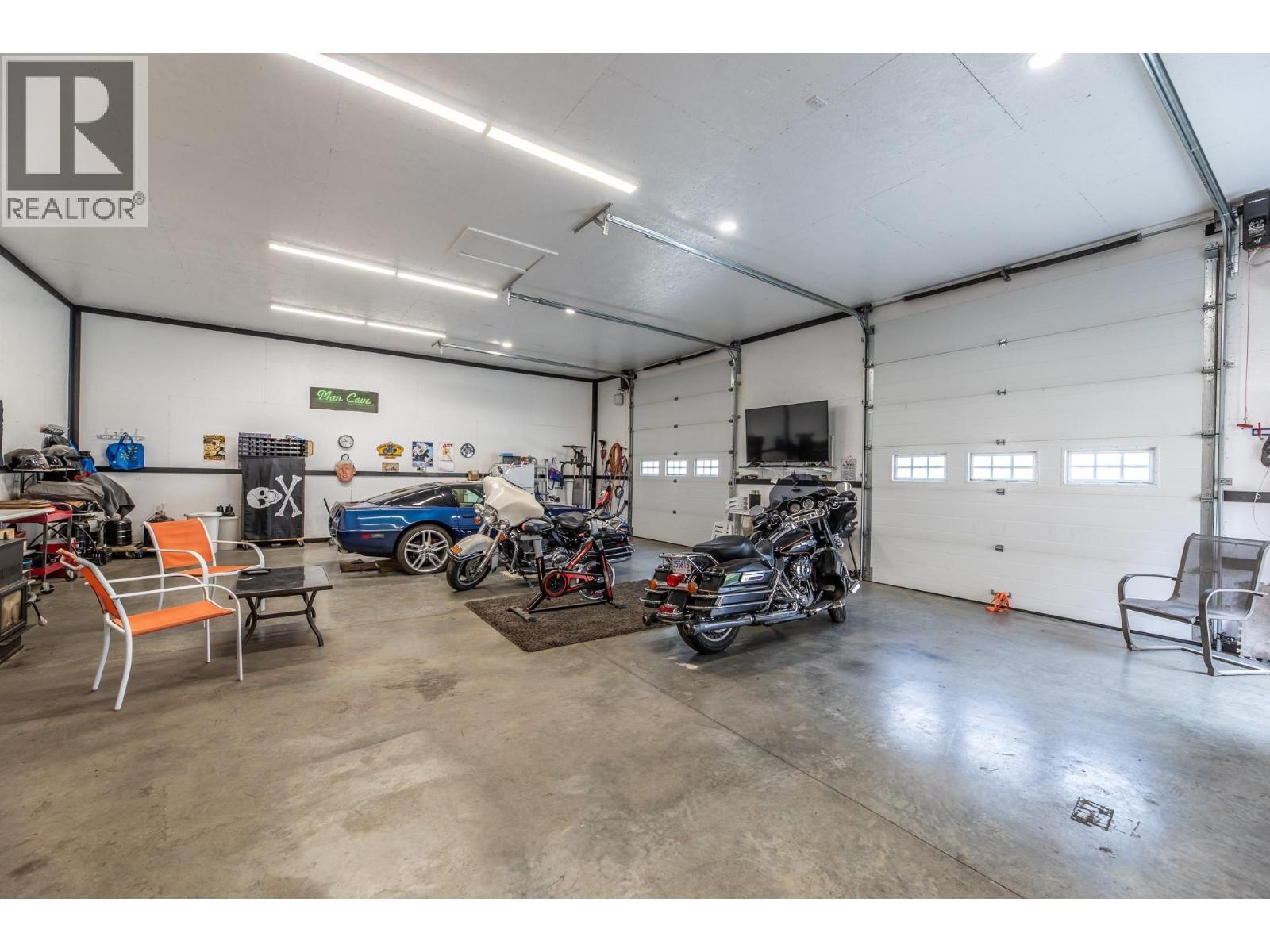 Interior of work shop - 3210 / 3208 Cory Road, Keremeos, BC