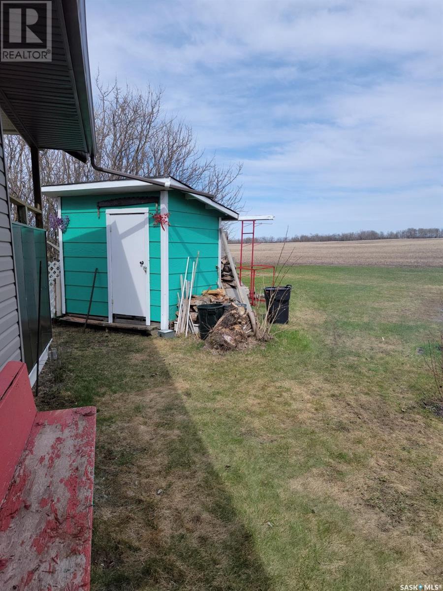 15 Kim Dawn Crescent, Fishing Lake, SK - Outdoor