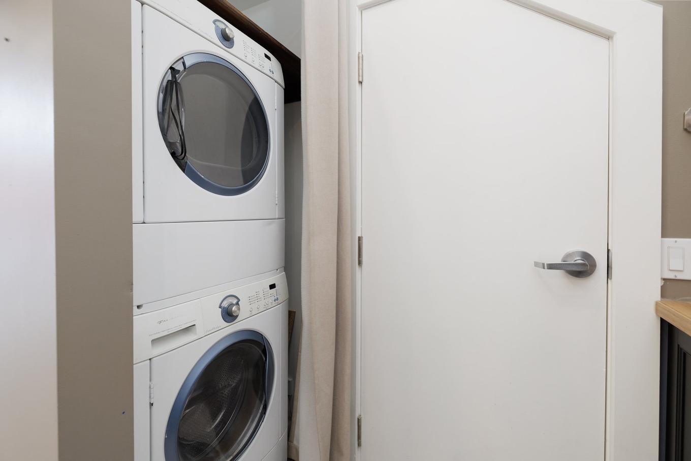 Salle de lavage - 1743 - 1745 Rue St-Patrick, Montréal (Le Sud-Ouest), QC - Indoor Photo Showing Laundry Room