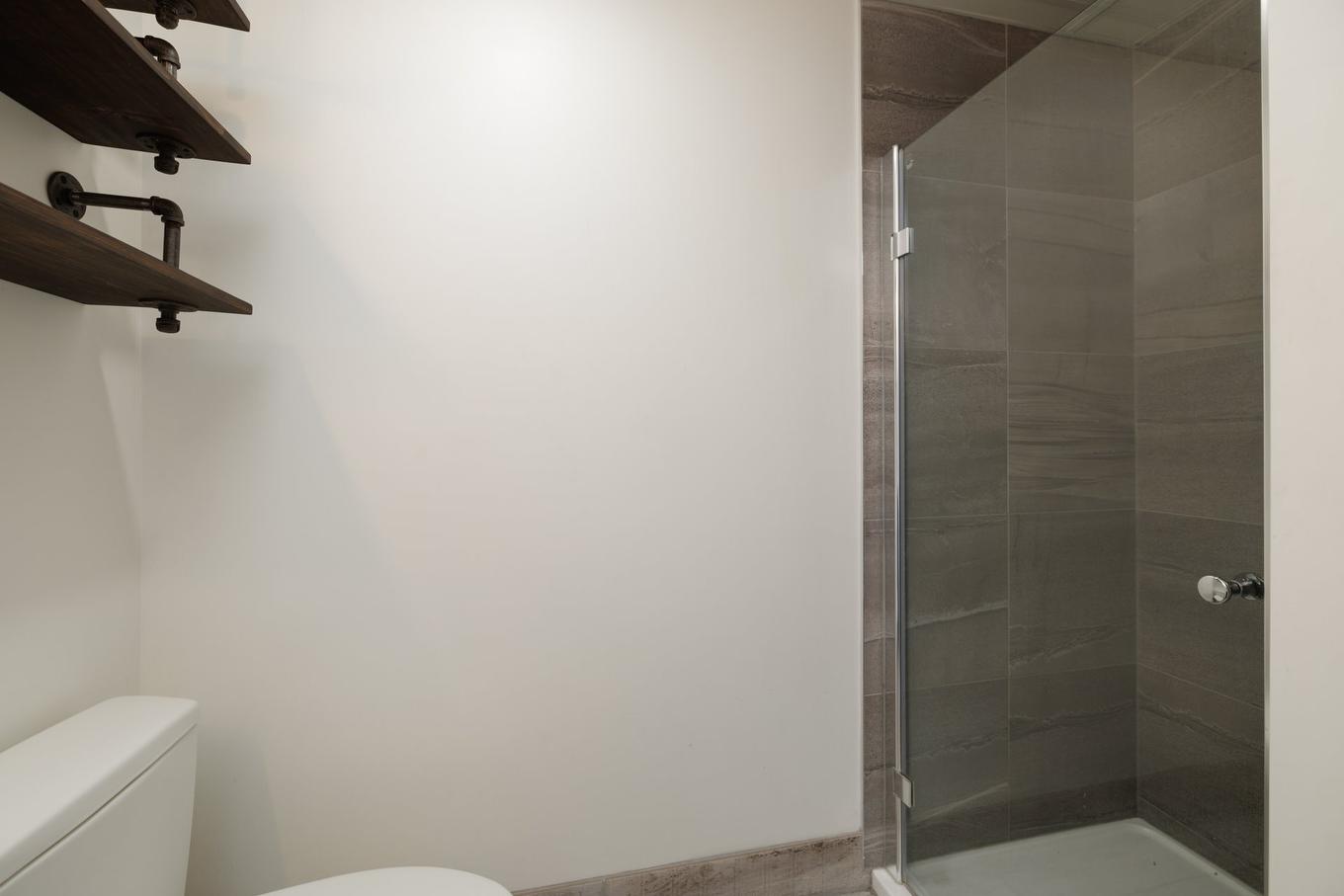 Salle de bains - 1743 - 1745 Rue St-Patrick, Montréal (Le Sud-Ouest), QC - Indoor Photo Showing Bathroom