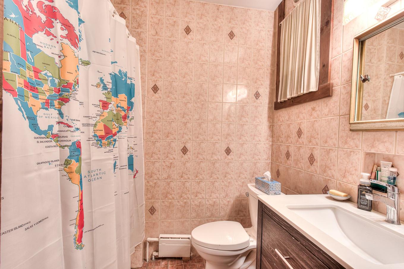 Bathroom - 5325 - 5327 Av. Earnscliffe, Montréal (Côte-Des-Neiges/Notre-Dame-De-Grâce), QC - Indoor Photo Showing Bathroom