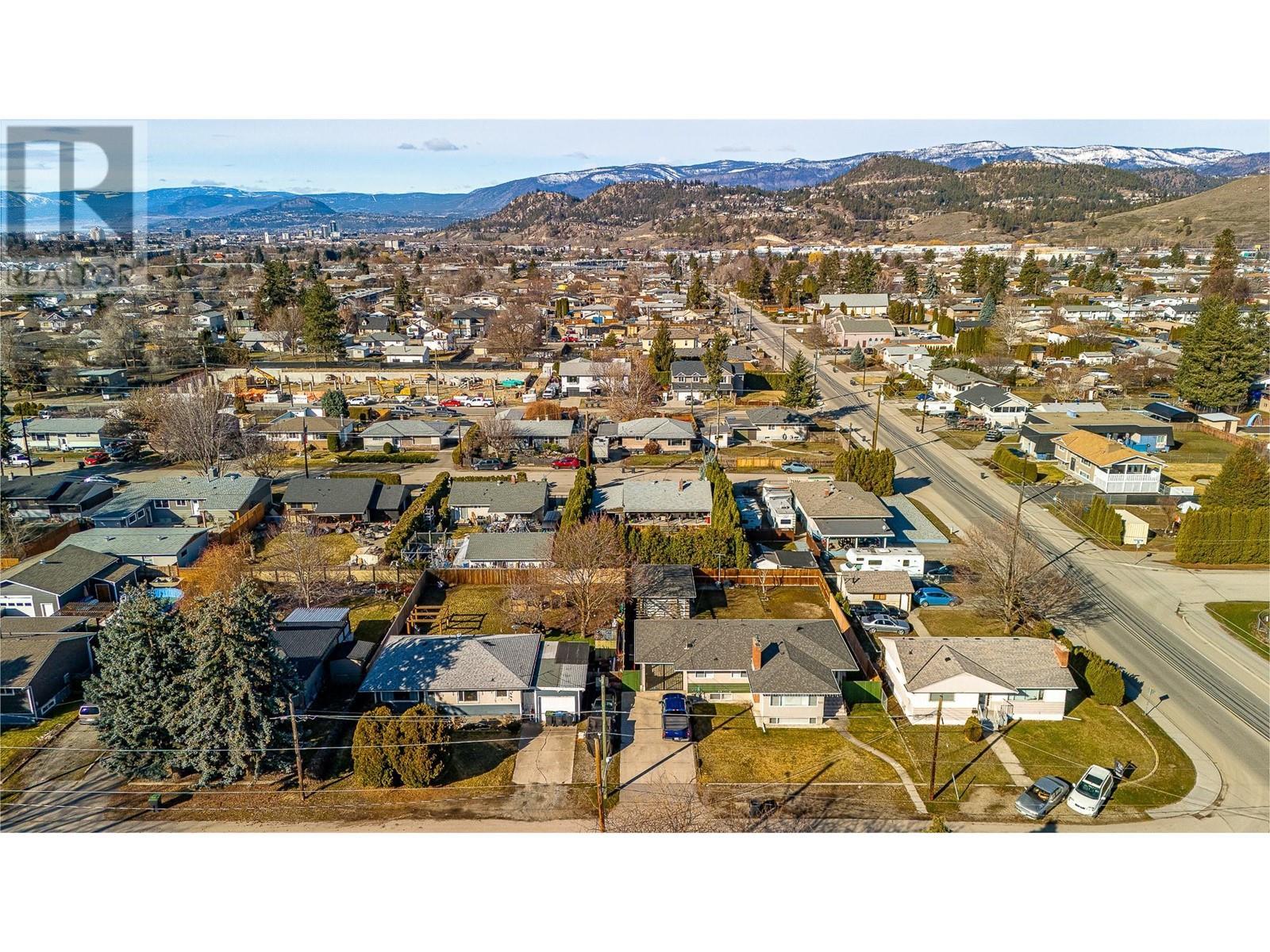 525 Mcdonald Road, Kelowna, BC - Outdoor With View