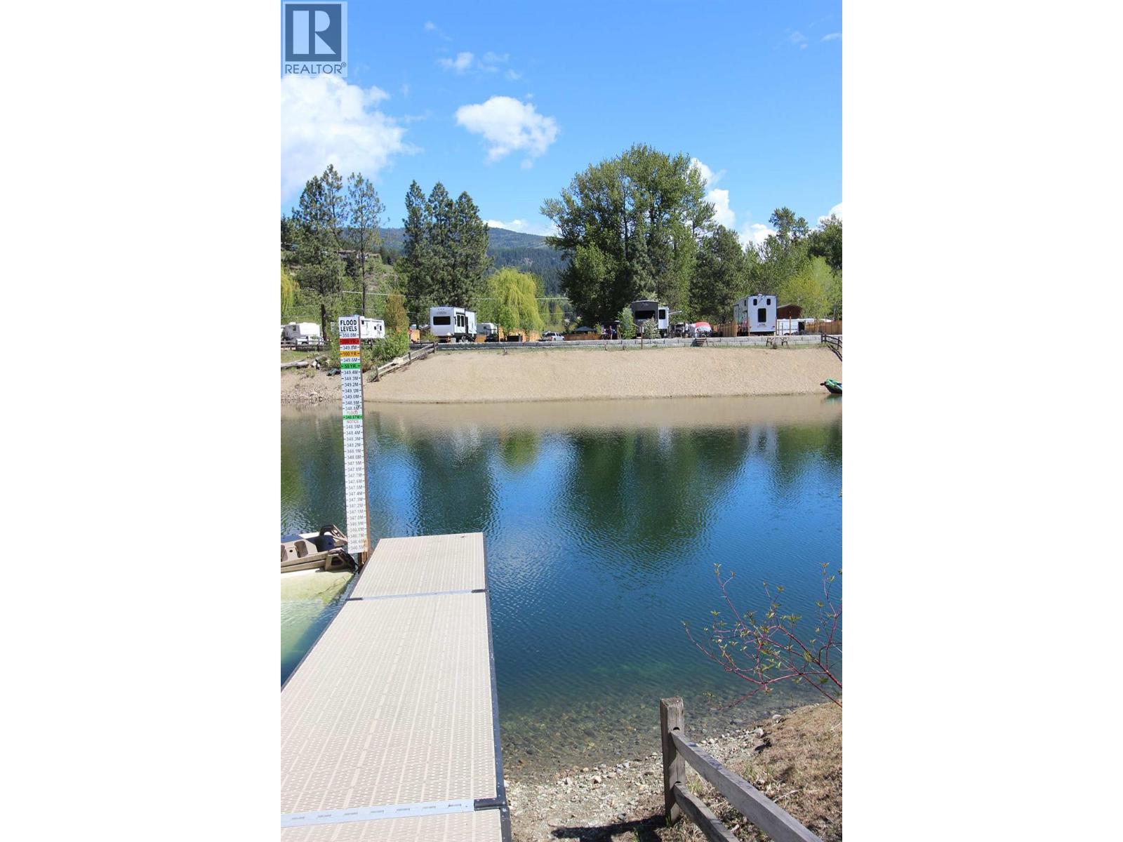 69 Cottonwood Drive, Lee Creek, BC