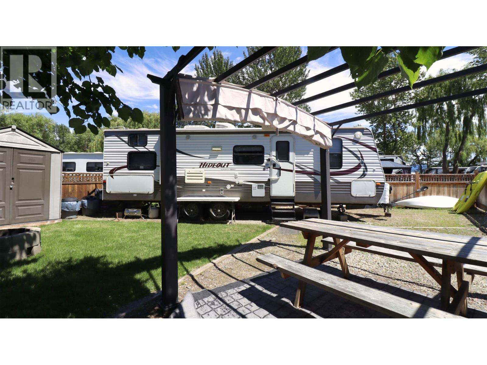 69 Cottonwood Drive, Lee Creek, BC