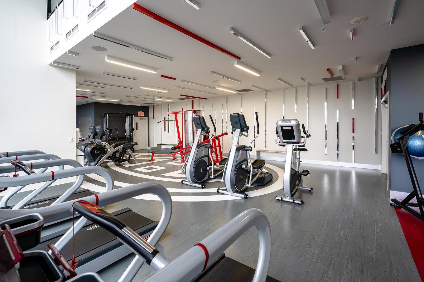 Exercise room - 2001-1288 Av. Des Canadiens-De-Montréal, Montréal (Ville-Marie), QC - Indoor Photo Showing Gym Room