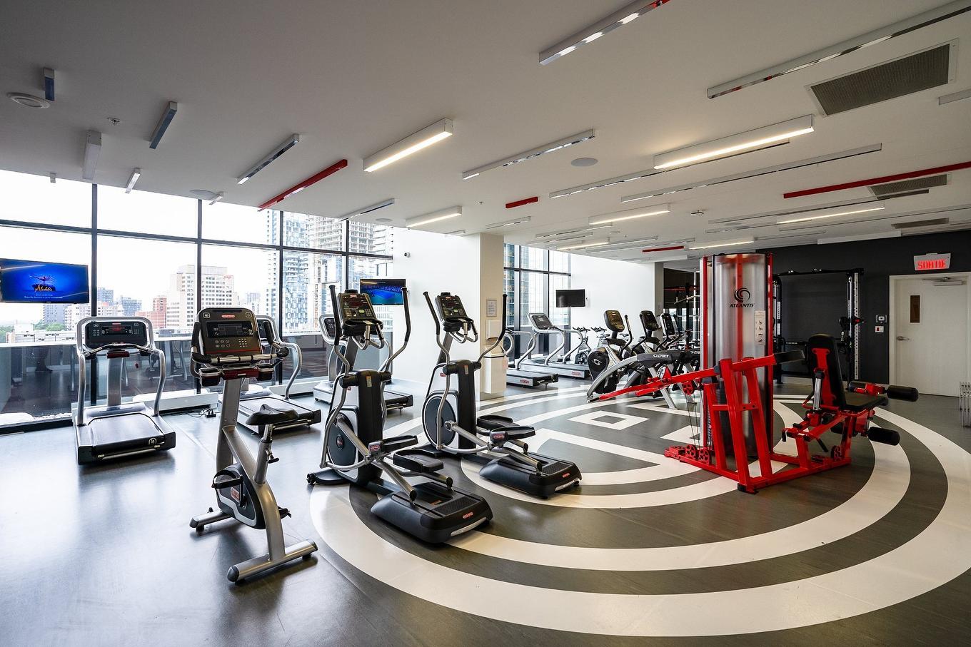 Exercise room - 2001-1288 Av. Des Canadiens-De-Montréal, Montréal (Ville-Marie), QC - Indoor Photo Showing Gym Room