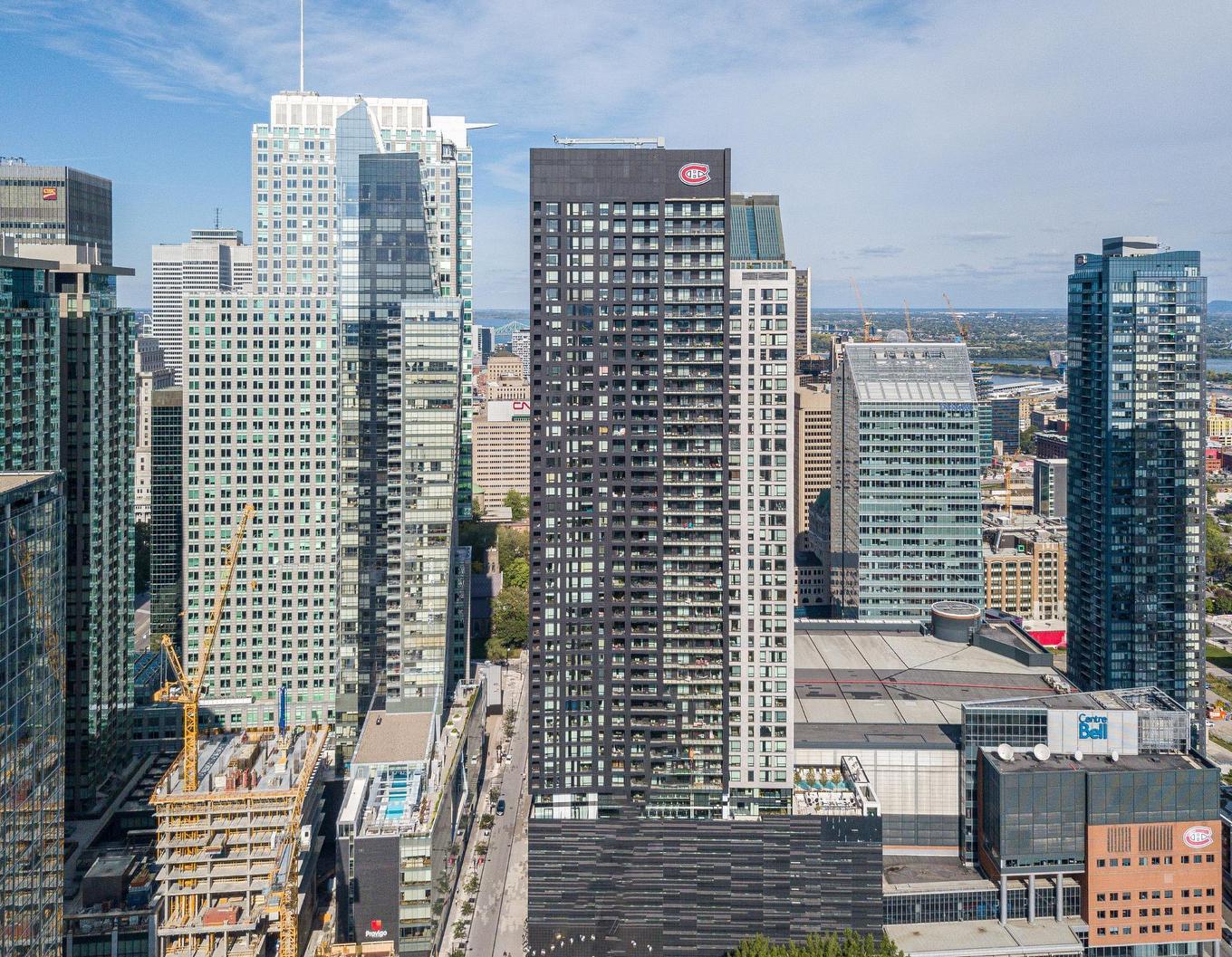 Overall view - 2001-1288 Av. Des Canadiens-De-Montréal, Montréal (Ville-Marie), QC - Outdoor With Facade