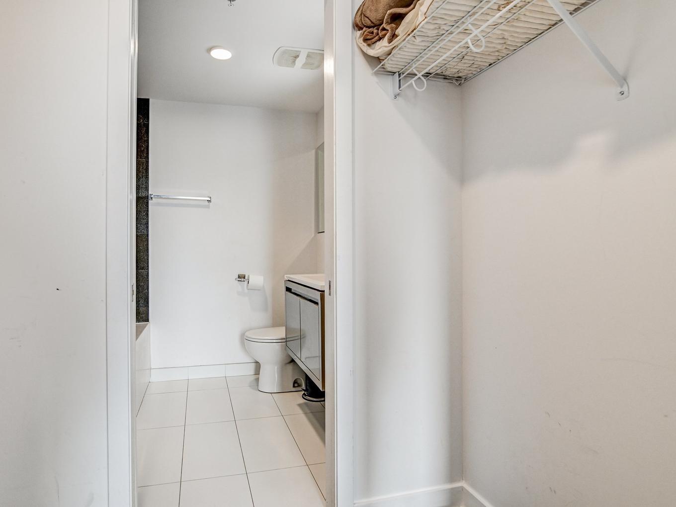 2001-1288 Av. Des Canadiens-De-Montréal, Montréal (Ville-Marie), QC - Indoor Photo Showing Other Room