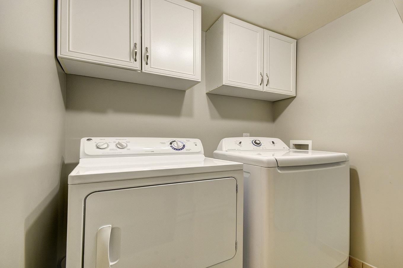 Bathroom - 1331 Rue Labelle, Mont-Tremblant, QC - Indoor Photo Showing Laundry Room