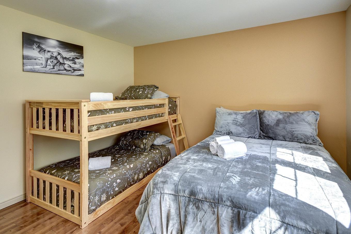 Bedroom - 1331 Rue Labelle, Mont-Tremblant, QC - Indoor Photo Showing Bedroom