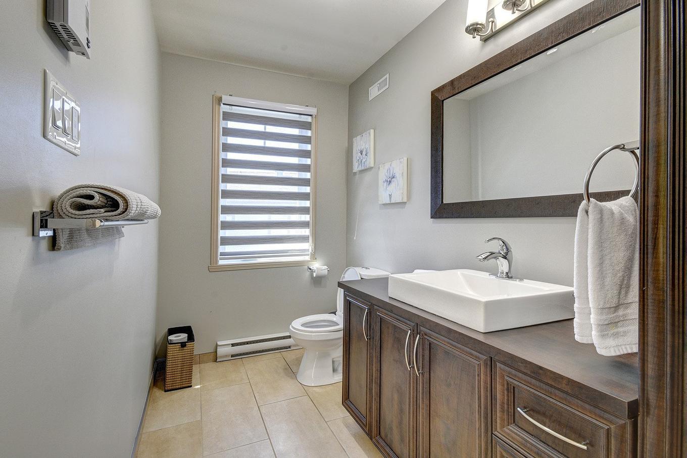 Powder room - 1331 Rue Labelle, Mont-Tremblant, QC - Indoor Photo Showing Bathroom