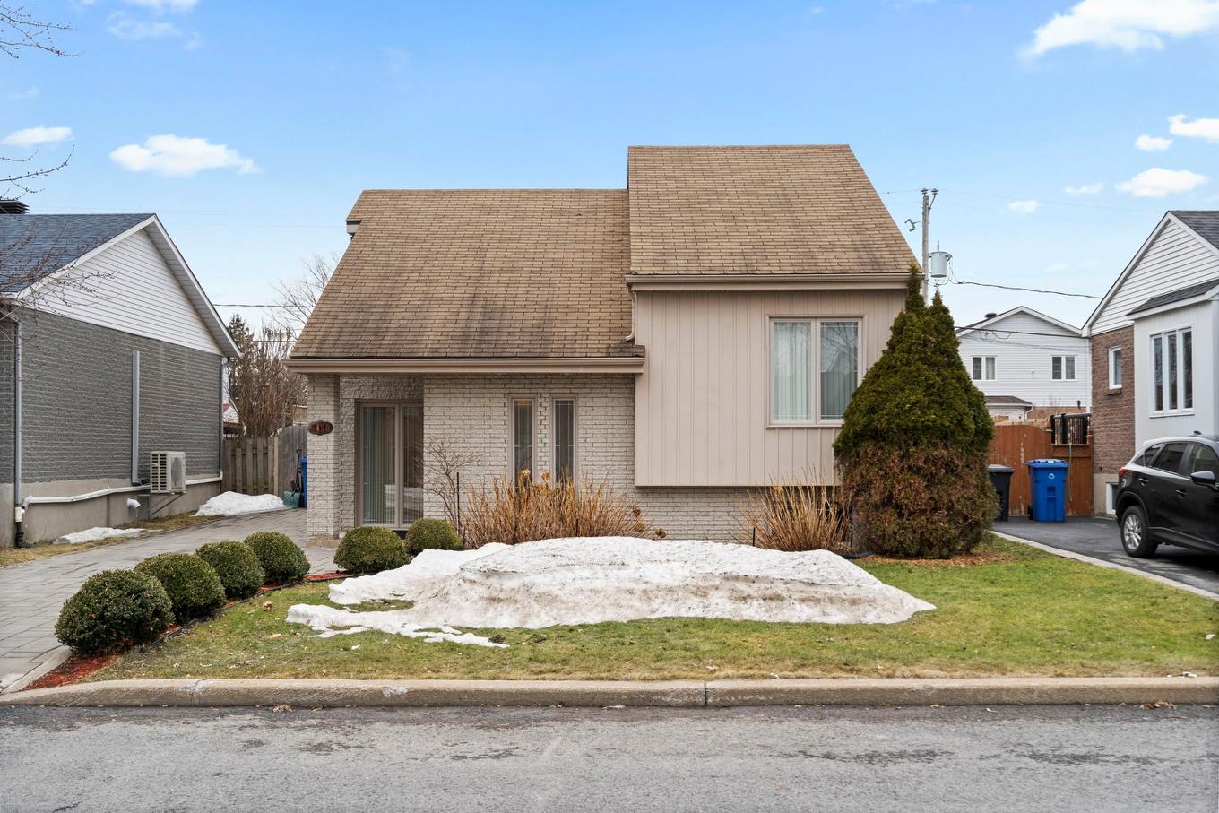 Façade - 6490 Rue Des Marronniers, Longueuil (Saint-Hubert), QC - Outdoor