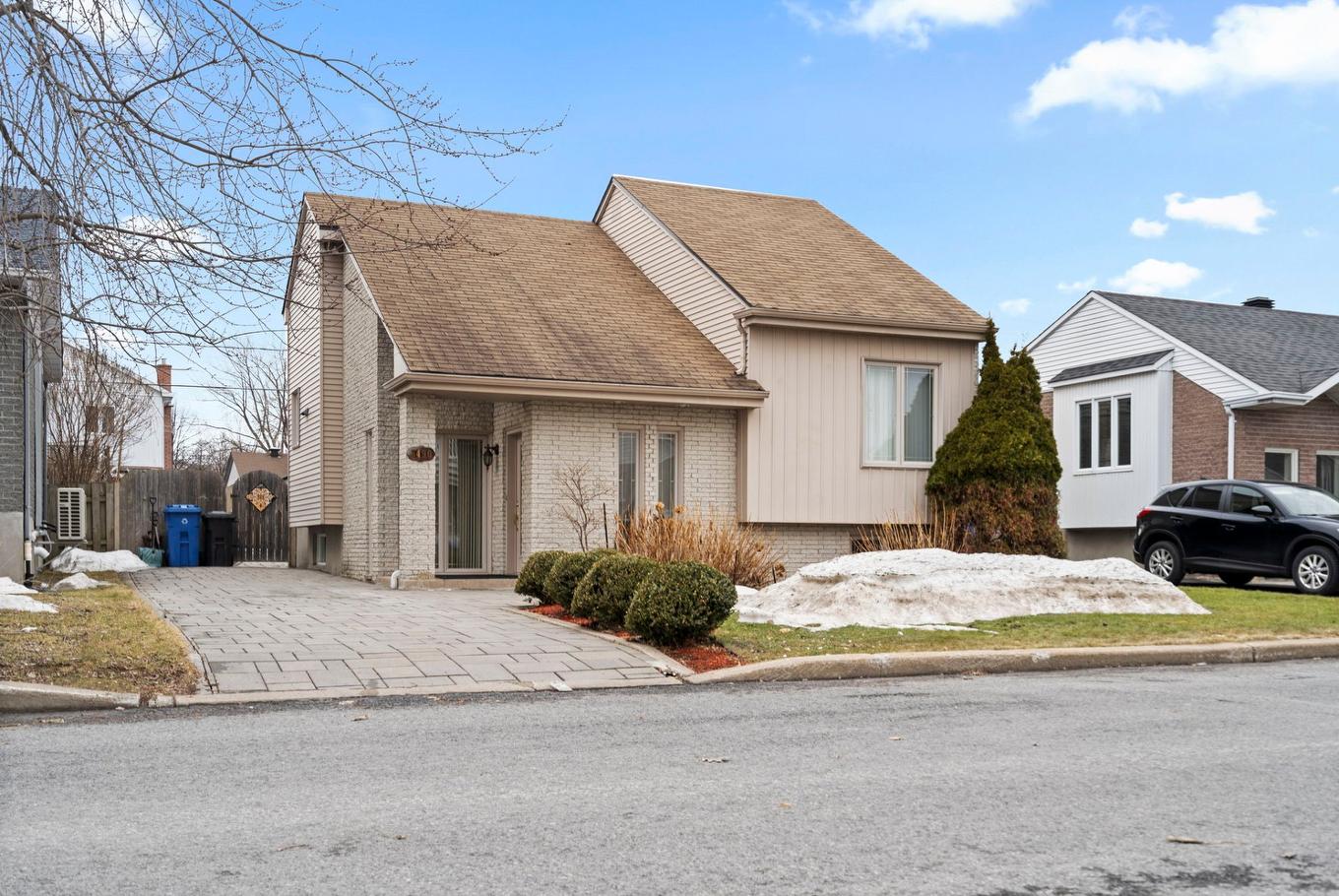 Façade - 6490 Rue Des Marronniers, Longueuil (Saint-Hubert), QC - Outdoor