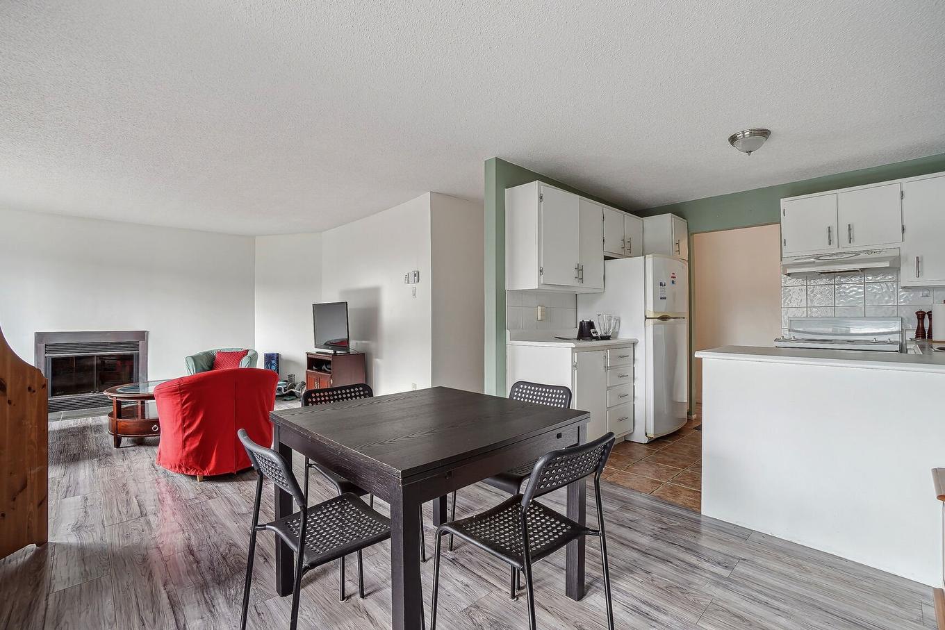 Dining room - 301-1630 Rue Mcnamara, Laval (Chomedey), QC - Indoor