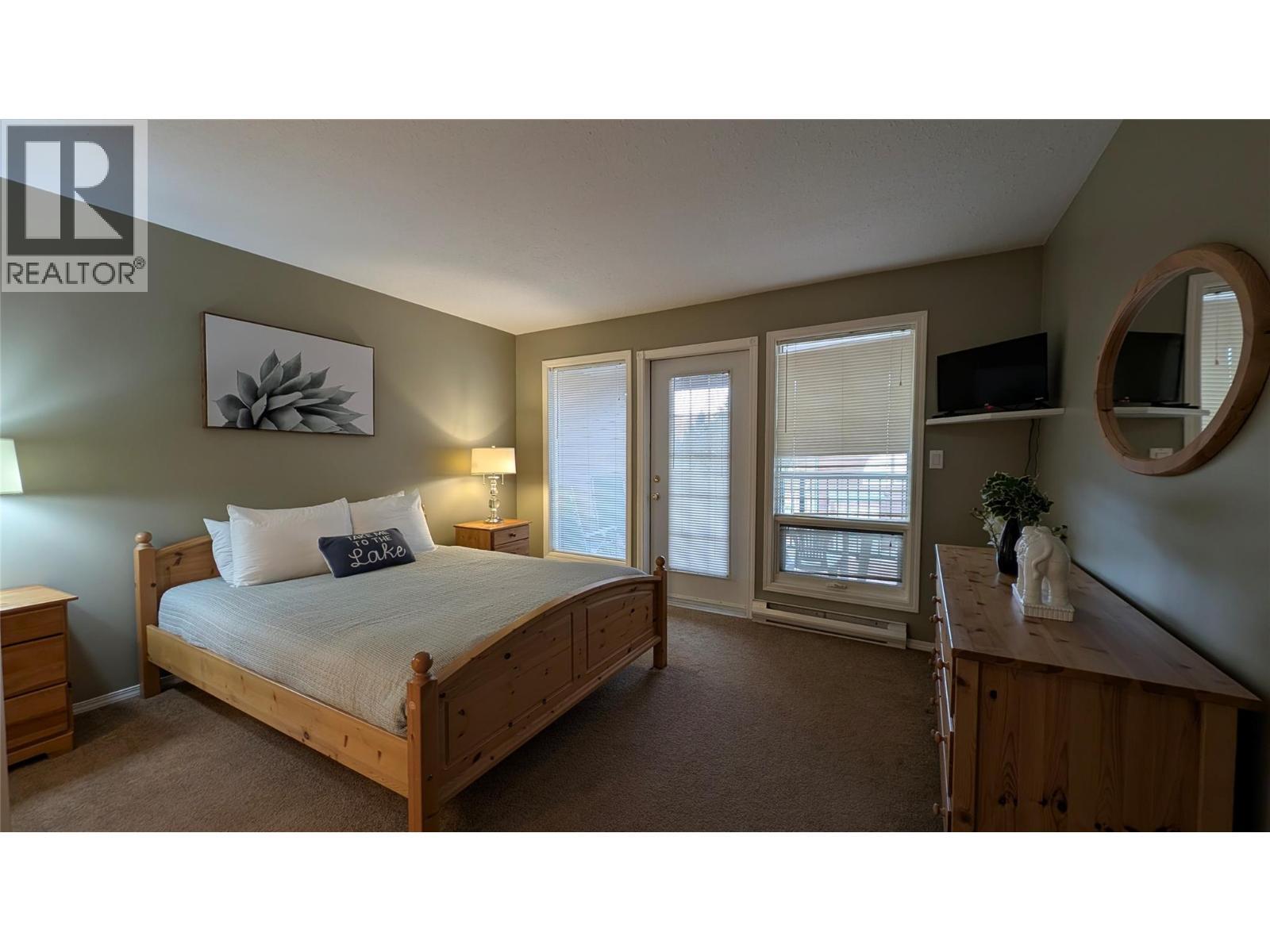 5155 Fairway Drive Unit# 703, Fairmont Hot Springs, BC - Indoor Photo Showing Bedroom