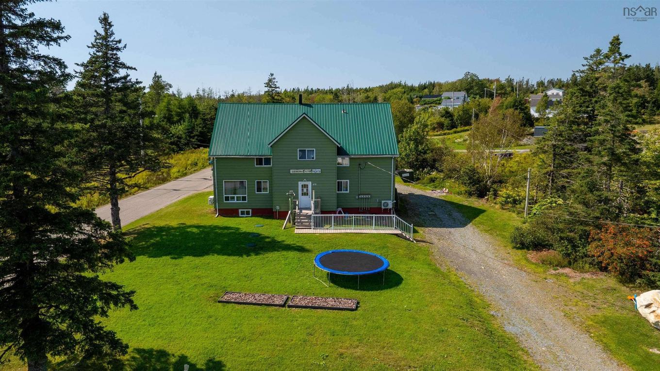 15 Pool Road, Sheet Harbour, NS