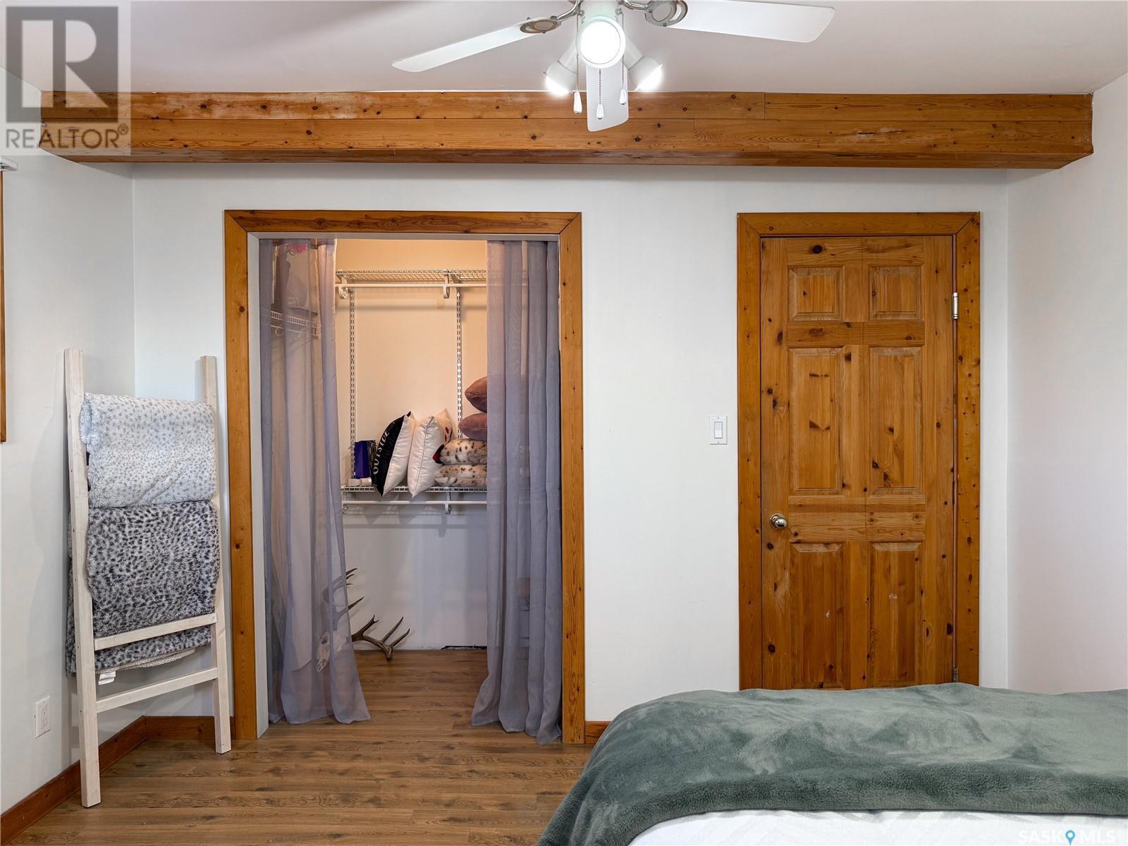 103 1St Street E, Frontier, SK - Indoor Photo Showing Bedroom