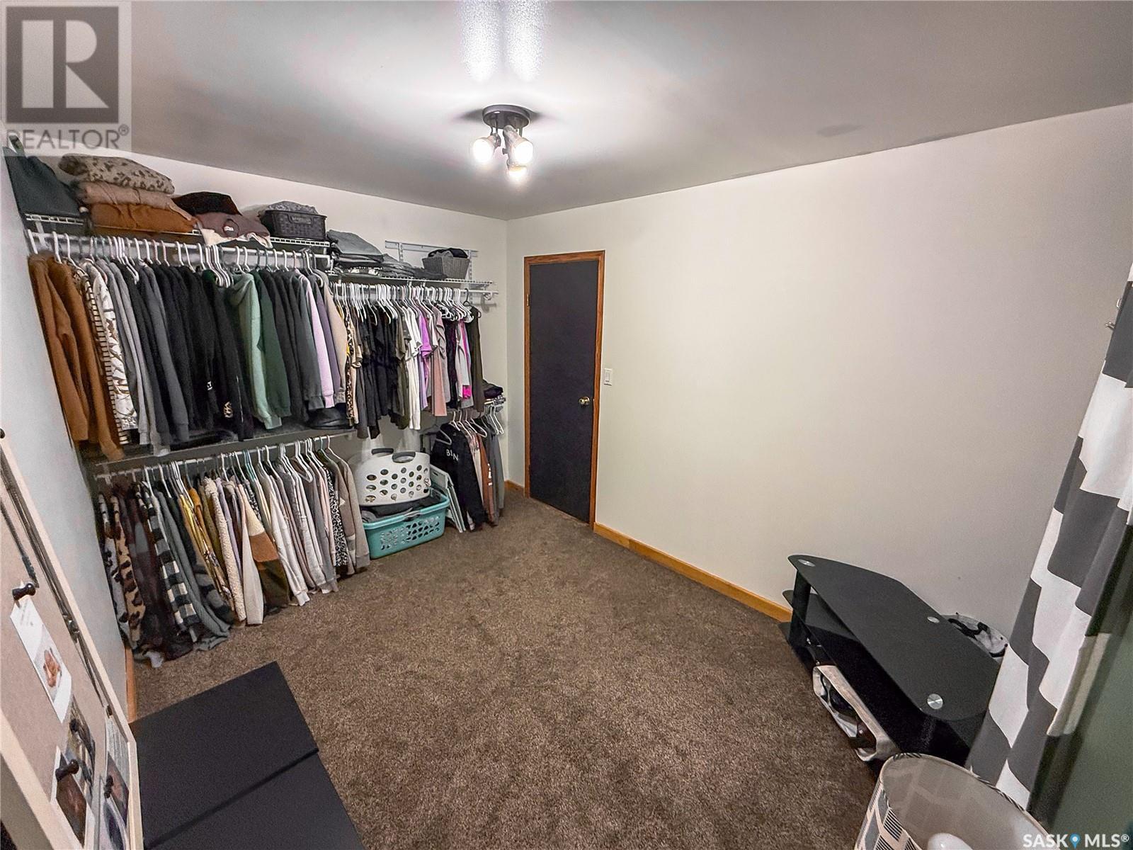 103 1St Street E, Frontier, SK - Indoor With Storage