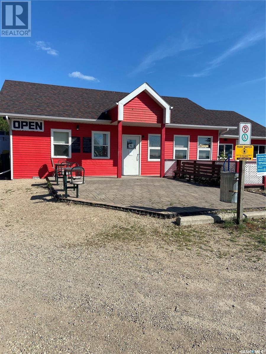 Lanternsn On The Lake At Rowan'S Ravine, Rowan'S Ravine Provincial Park, SK