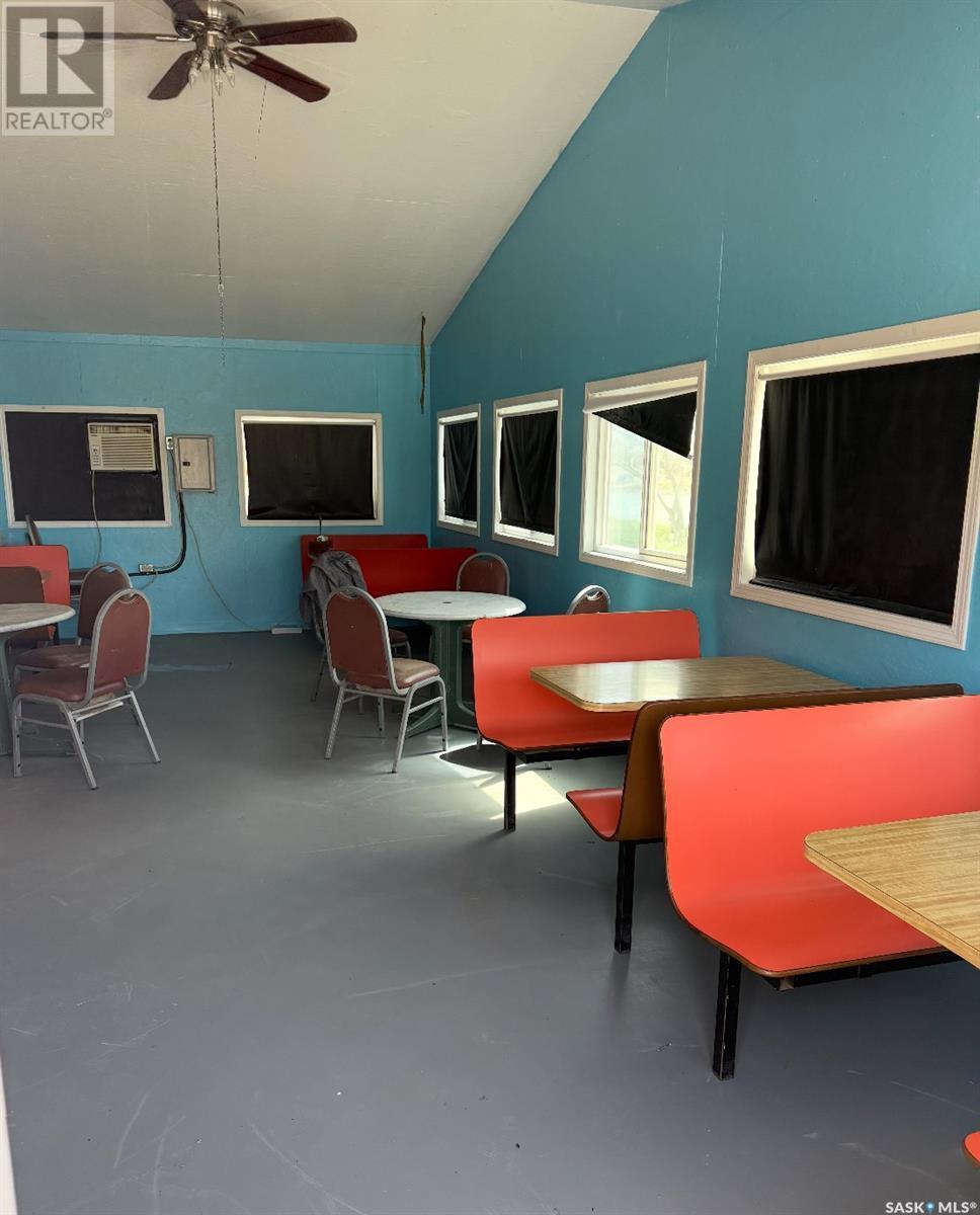 Lanternsn On The Lake At Rowan'S Ravine, Rowan'S Ravine Provincial Park, SK