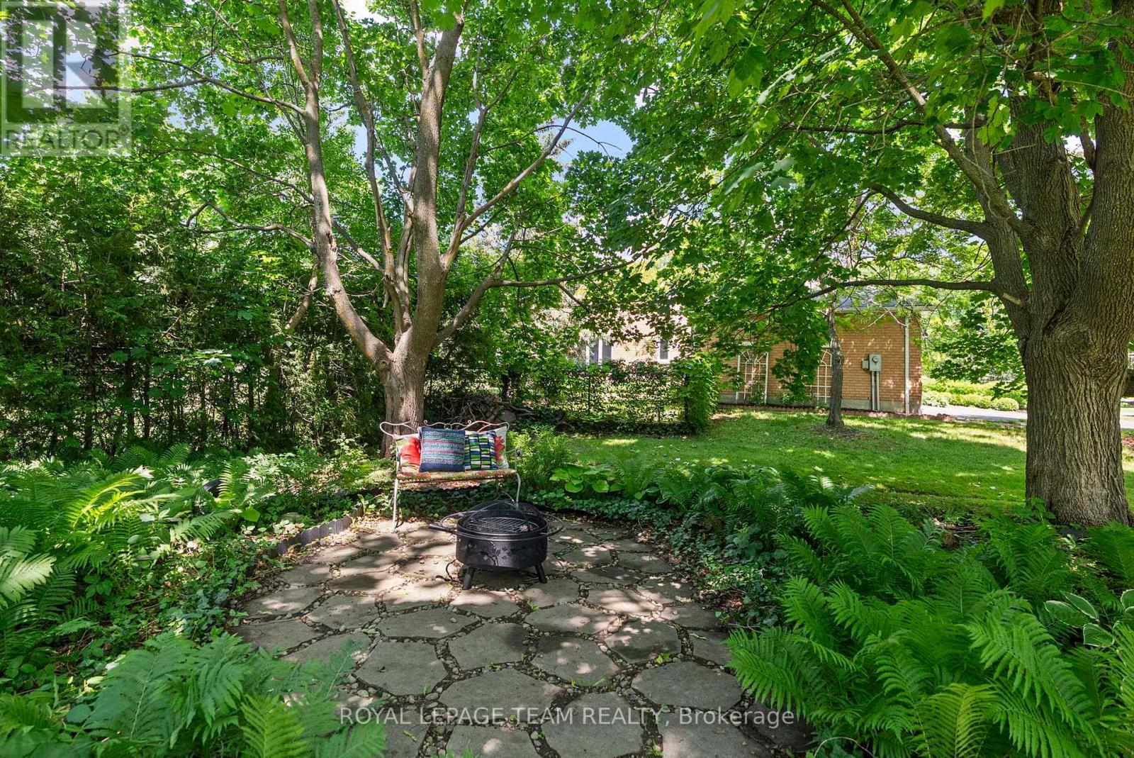 1345 Potter Drive, Ottawa, ON - Outdoor